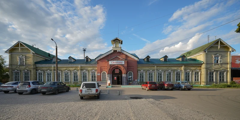Историческое здание старого железнодорожного вокзала в Иваново