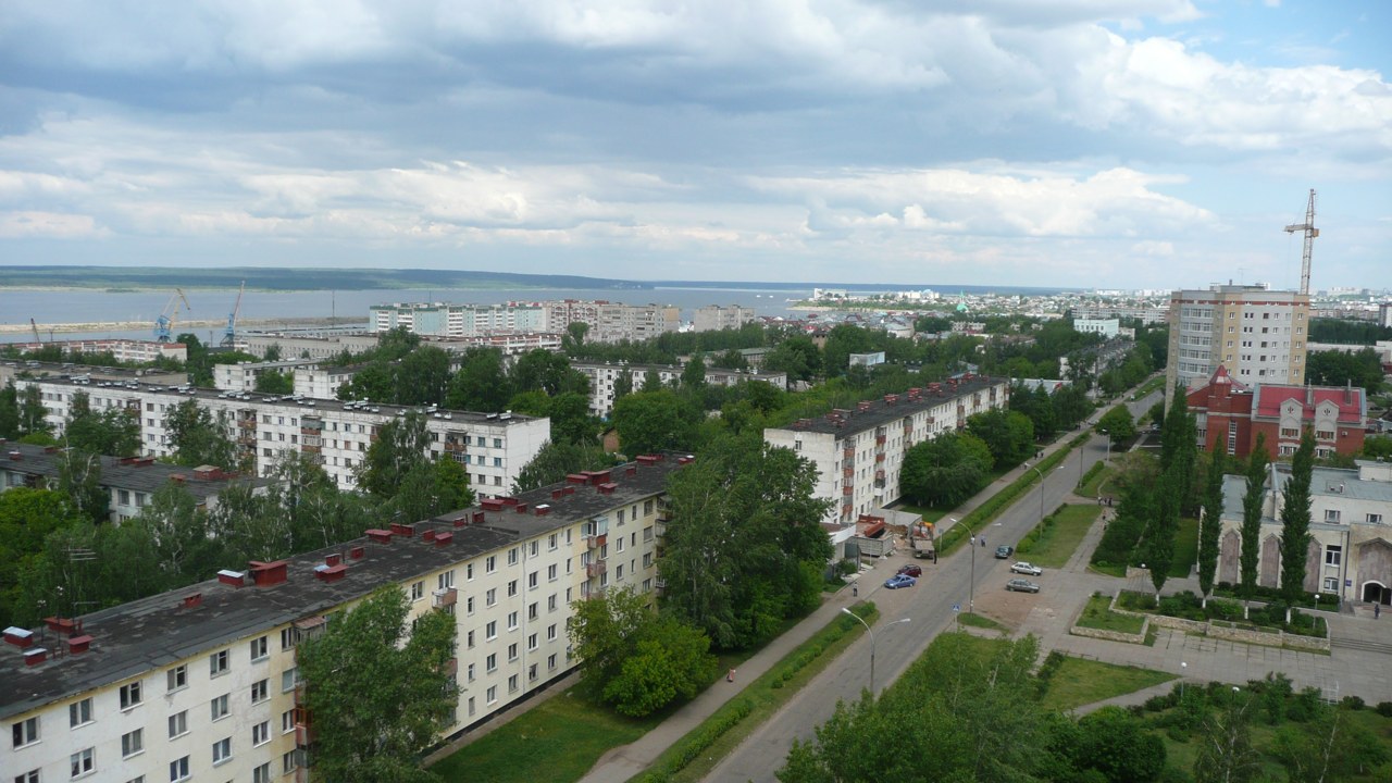 Архивный вид Набережных Челнов с гостиницы Татарстан